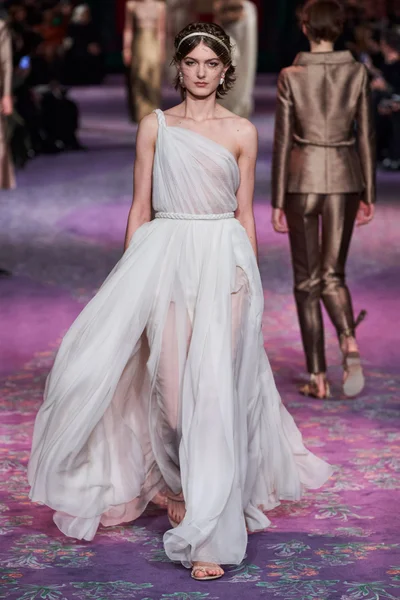 Look 23
